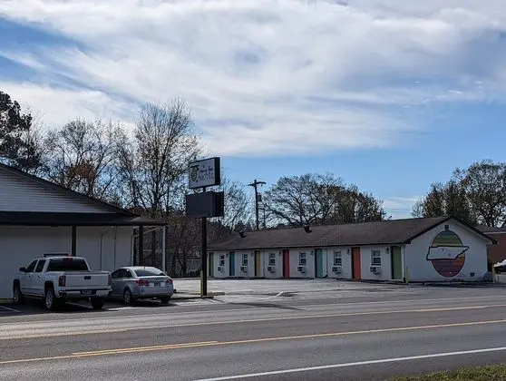 The Honey Bee Motel