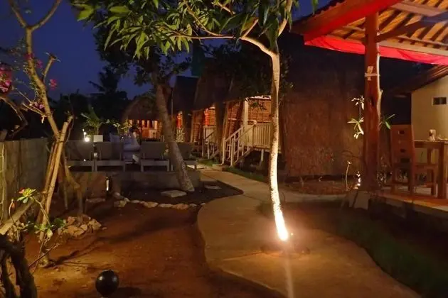 Honeybee Hut Lembongan - Lobi