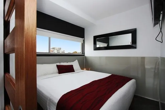 Honeysuckle Executive Apartments - Oda