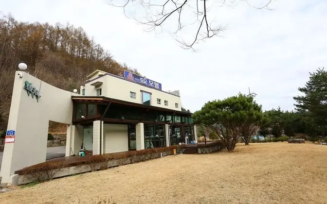 Hongcheon Garisan Deuo Motel