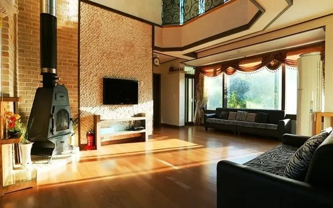 Hongcheon Platy Pension