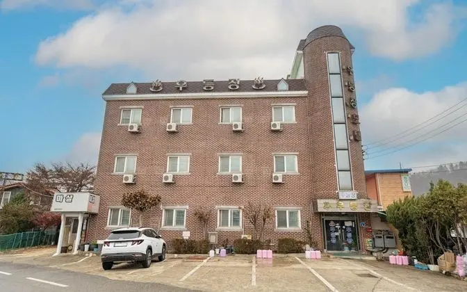 Hongcheon Woodeungjang Motel