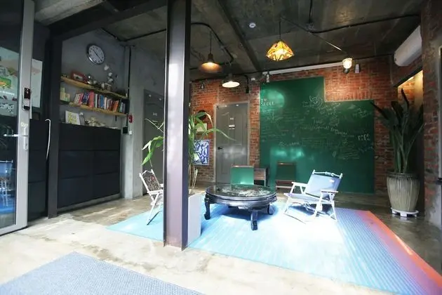 Hongdae Guesthouse Pajamaparty - Hostel - Lobi