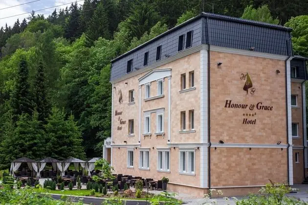 HONOUR AND GRACE HOTEL - 1