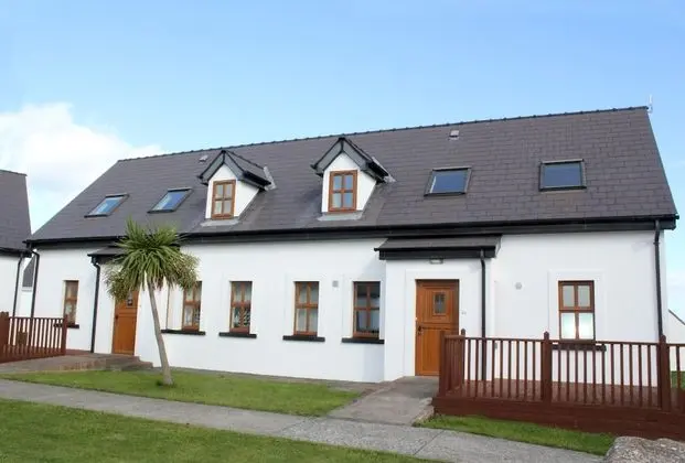 Hookless Holiday Homes - Dış Mekan
