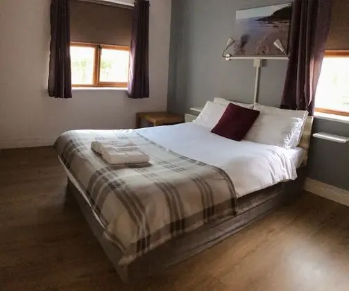 Hookless Holiday Homes - Oda