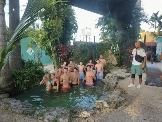 Hoosville Hostel - Havuz