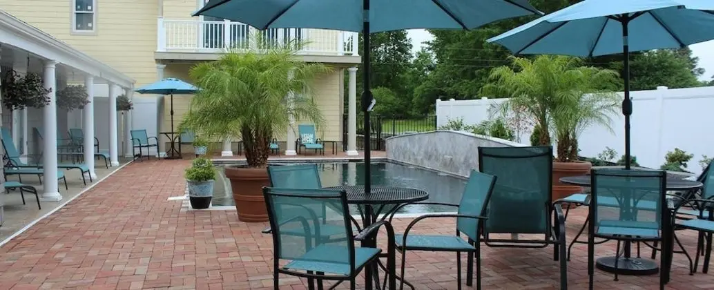 Hope and Glory Inn and Vineyard