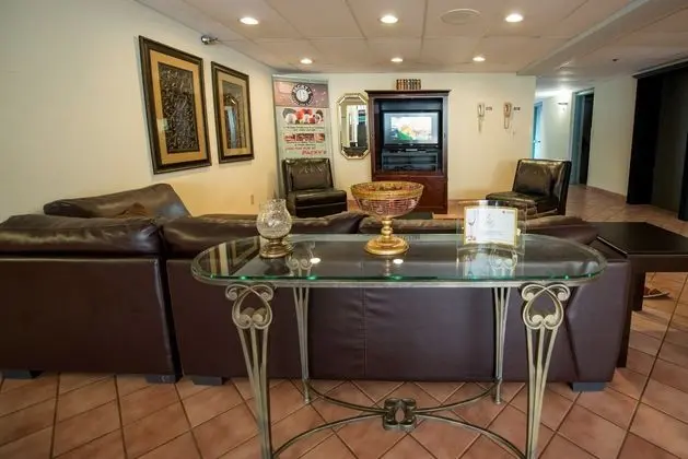 The Hope Hotel and Richard C. Holbrooke Conference Center - Lobi