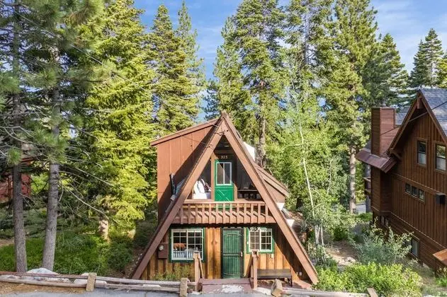 Horizon by Avantstay Stunning A-frame Cabin w/ Hot Tub, Billiards, Lake Views - İç Mekan