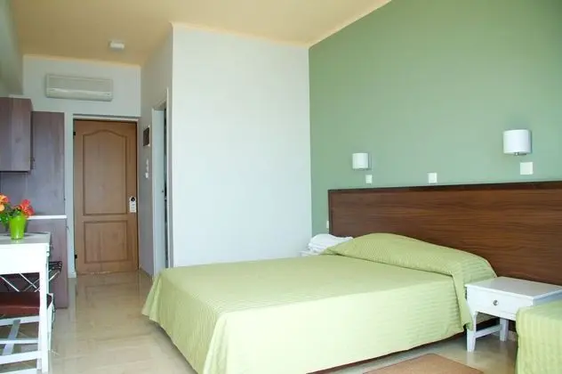 Horizon Beach Hotel - Oda