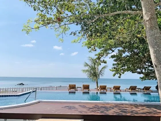 Horizon Beach Resort Koh Jum - Havuz