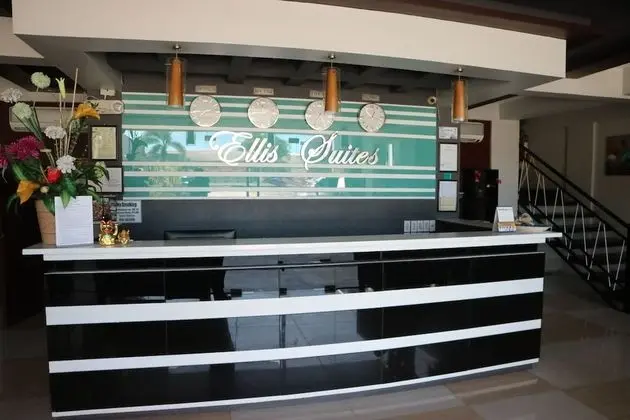 The horizon suites and arcade - Lobi