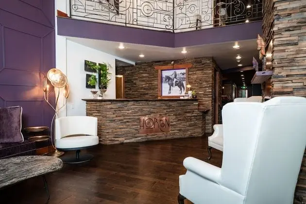 The Horton Hotel and Rooftop Lounge - Lobi