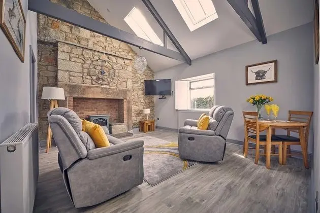 Host Stay Bluebell Cottage