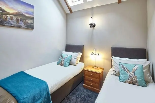 Host Stay The Byre