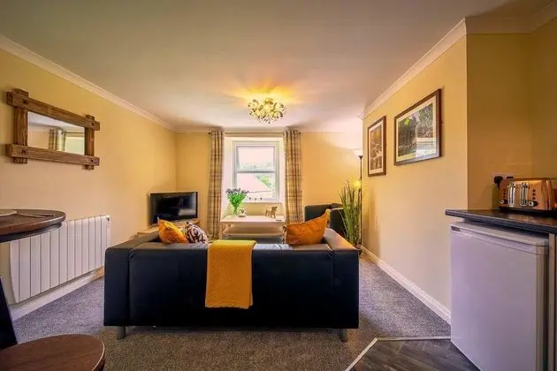 Host Stay Chapel Race - Low Force