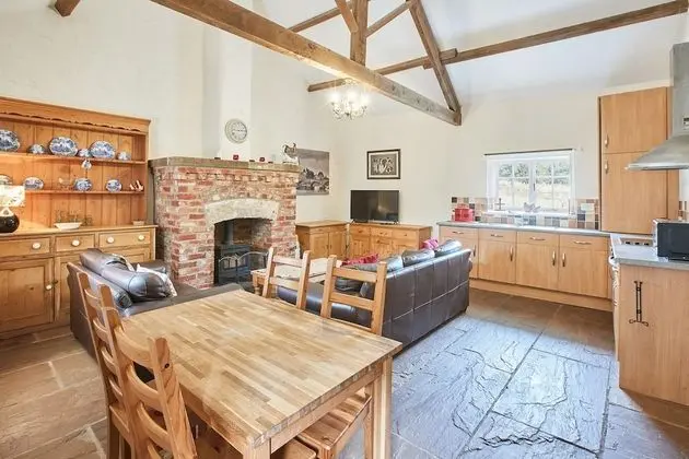 Host Stay Cleveland Bay Cottage