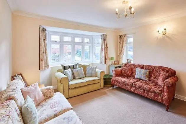 Host Stay Coach Cottage