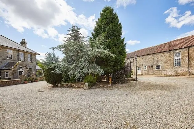 Host Stay Dovecote Cottage