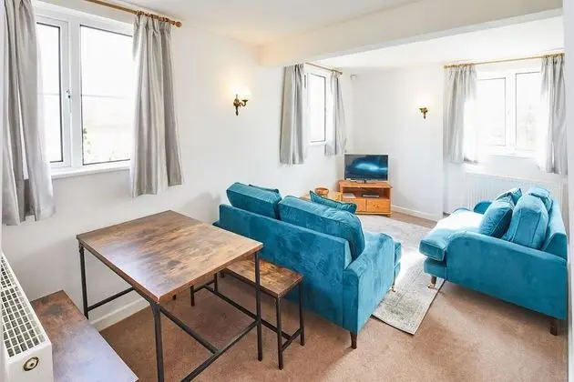 Host Stay Harvest Cottage