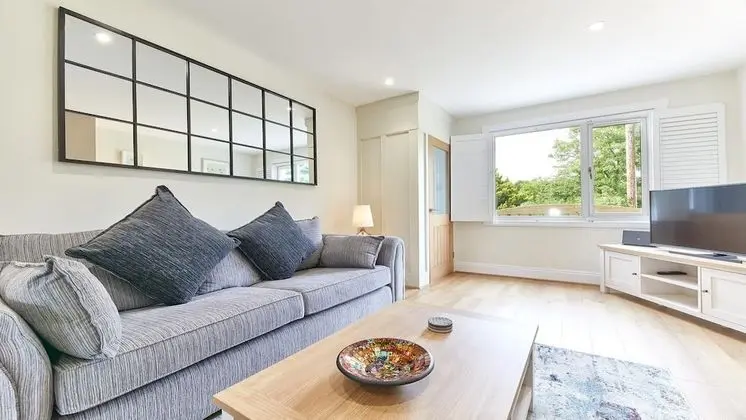 Host Stay Hideaway Cottage