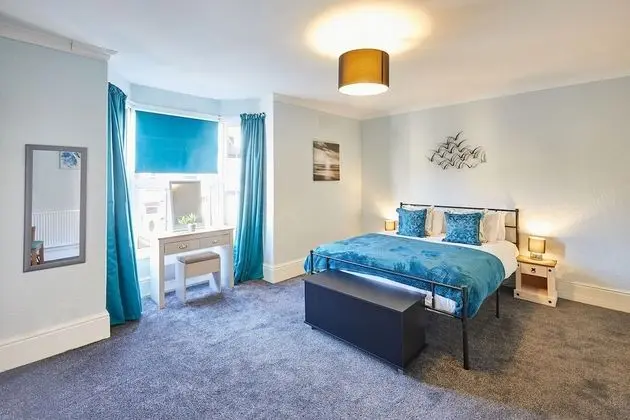 Host Stay Holyrood Lodge