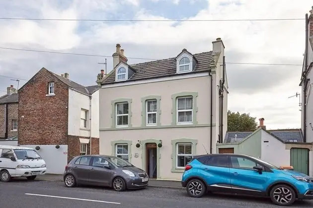 Host Stay May House