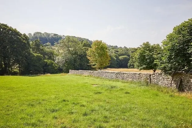 Host Stay Primrose Cottage