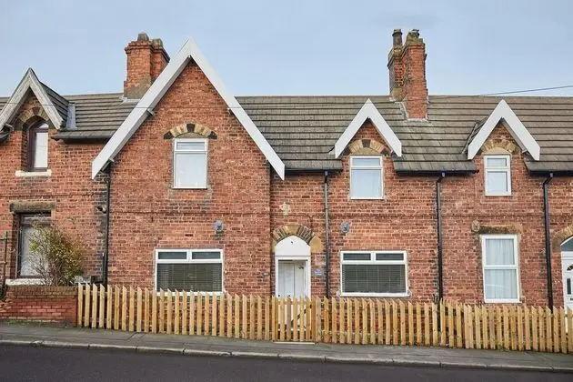 Host Stay The Railway Cottage