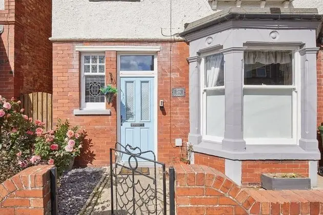 Host Stay Seagull Cottage