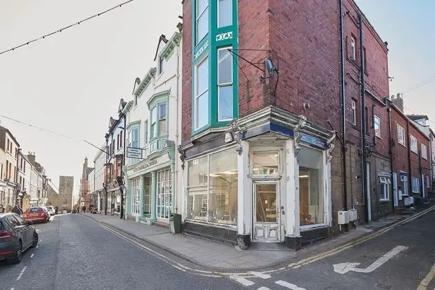 Host Stay Tides in Whitby