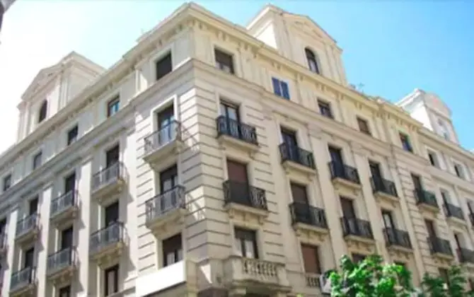 Hostal Abadía Madrid - Dış Mekan