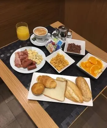 Hostal Abadía Madrid - Yerinde Yemek