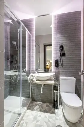 Hostal Antón Martín - Banyo Tipleri