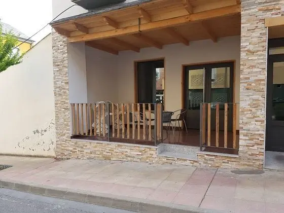 Hostal Camelot - 1