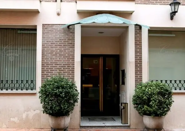 Hostal Carlos III - Dış Mekan