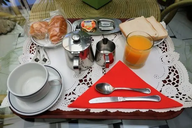 Hostal Hispano-Argentino Gran Via - Yeme / İçme
