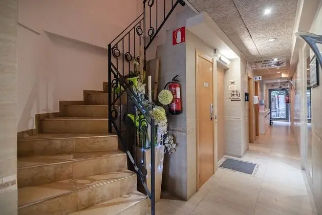 Hostal House - Lobi