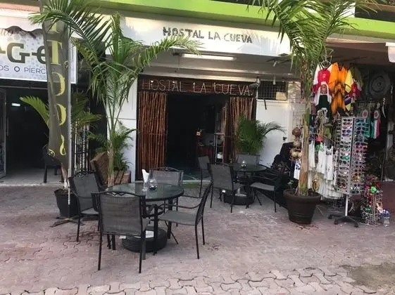 Hostal La Cueva