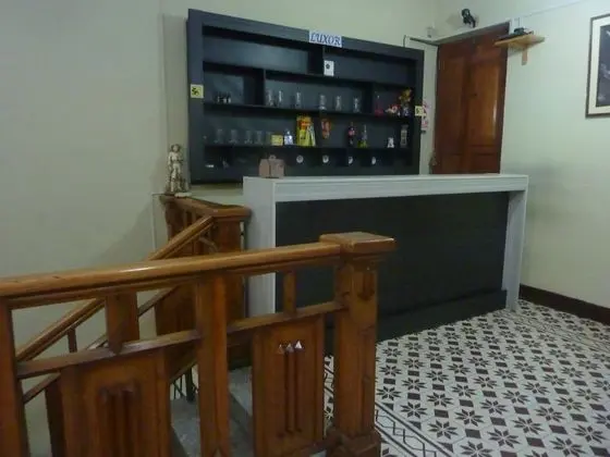 Hostal Luxor - İç Mekan