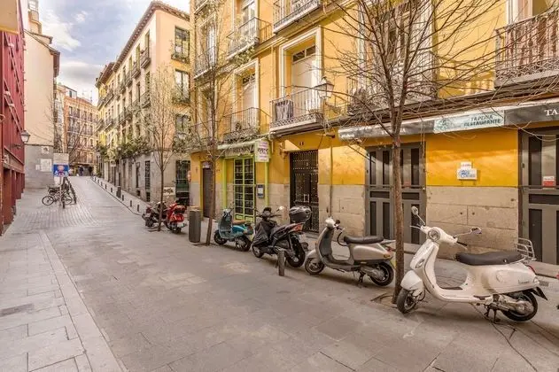 Hostal Met Madrid - 1