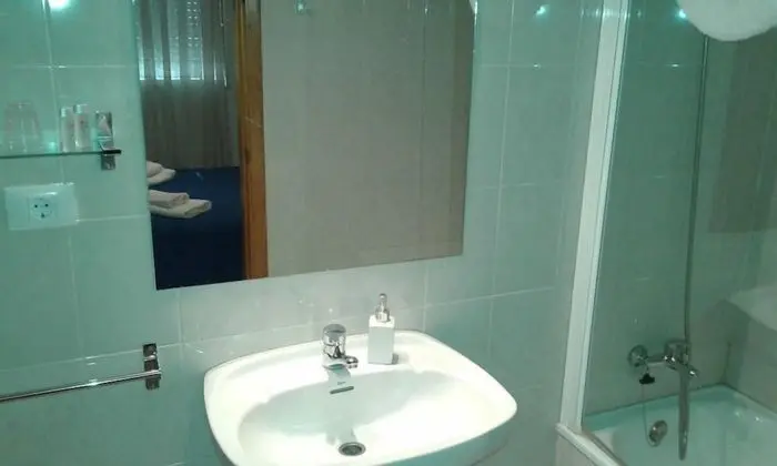 Hostal Neus - Banyo Özellikleri