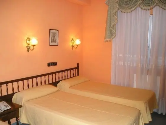 Hostal Restaurante Carolina