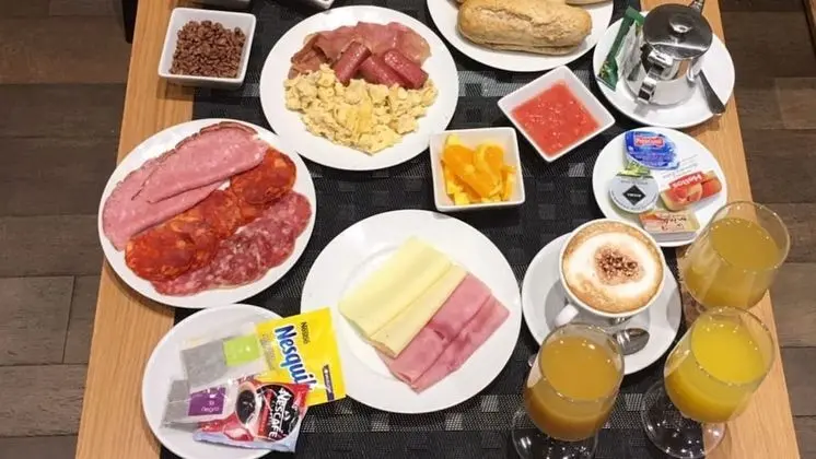 Hostal Sol Square Madrid - Yerinde Yemek