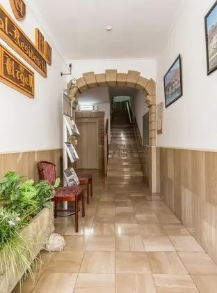 Hostal Urgell - 1