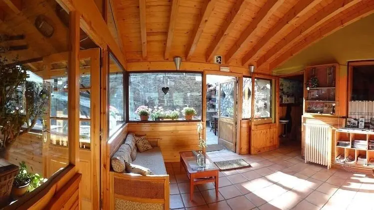Hostal Xalet Refugi Pere Carné - Lobi