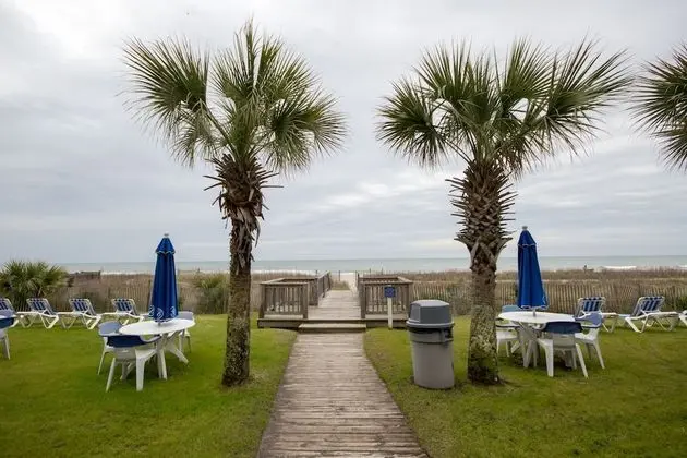 Hosteeva Oceanview Condos - Plaj