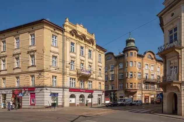 Hostel 70s and Queen Apartments
