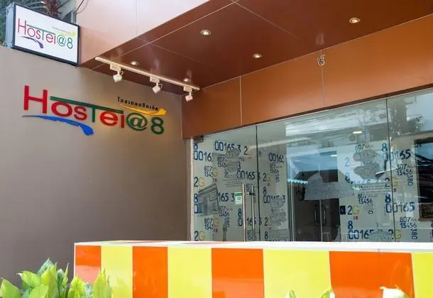 Hostel 8 Sukhumvit Nana Bangkok - Dış Mekan
